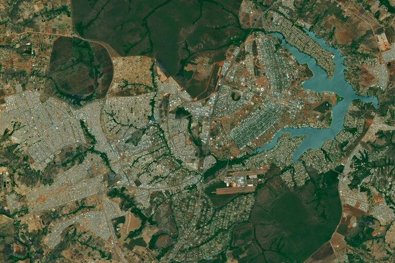 Sektor kosmiczny - Contest 2025 brasilia s unplanned sprawl 1200